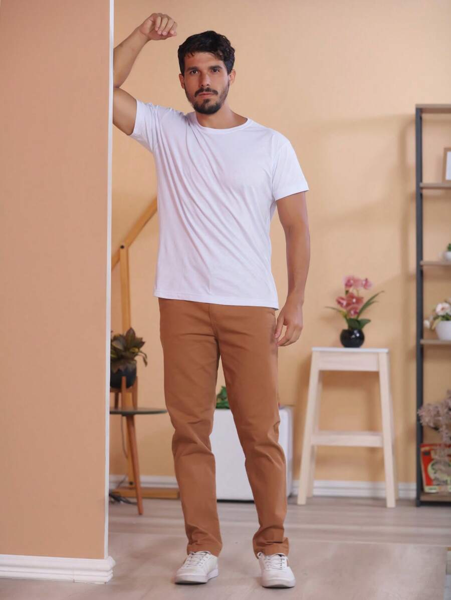Calça Masculina em Sarja com Elastano Estilo Alfaiataria