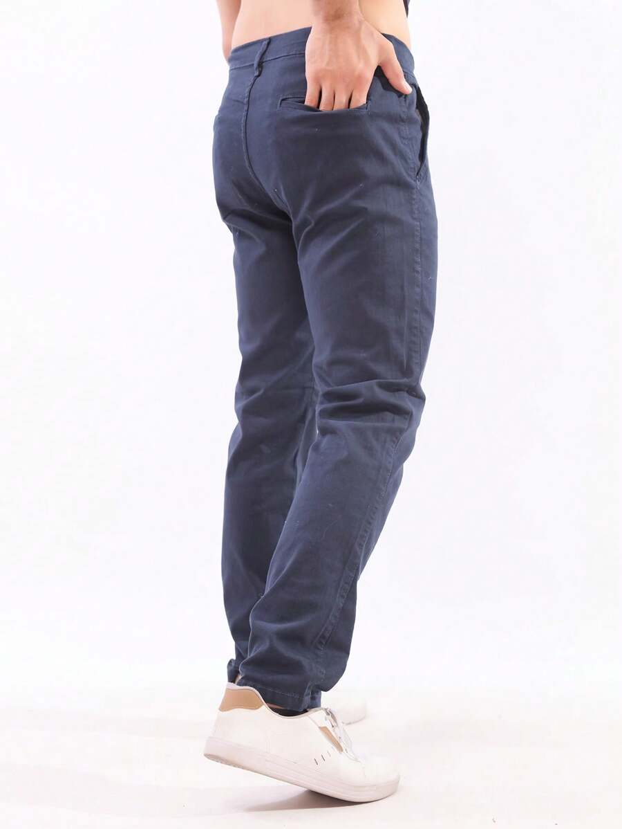 Calça Masculina em Sarja com Elastano Estilo Alfaiataria