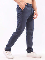 Calça Masculina em Sarja com Elastano Estilo Alfaiataria