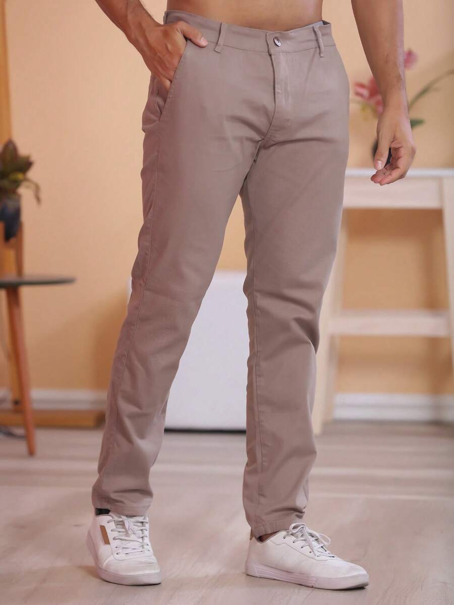 Calça Masculina em Sarja com Elastano Estilo Alfaiataria
