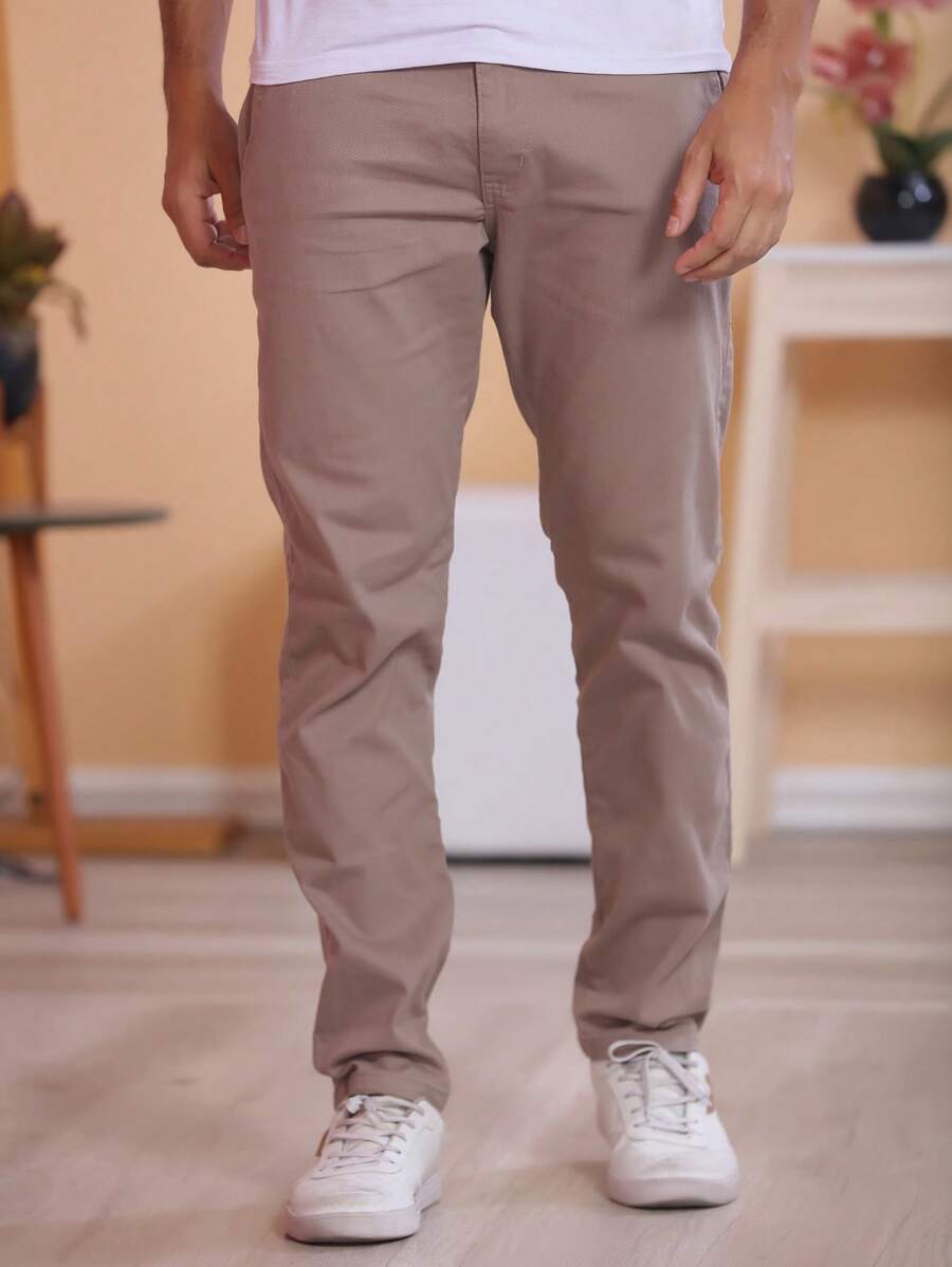 Calça Masculina em Sarja com Elastano Estilo Alfaiataria