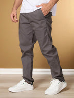 Calça Masculina em Sarja com Elastano Estilo Alfaiataria