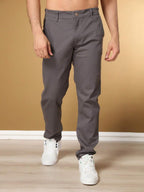 Calça Masculina em Sarja com Elastano Estilo Alfaiataria