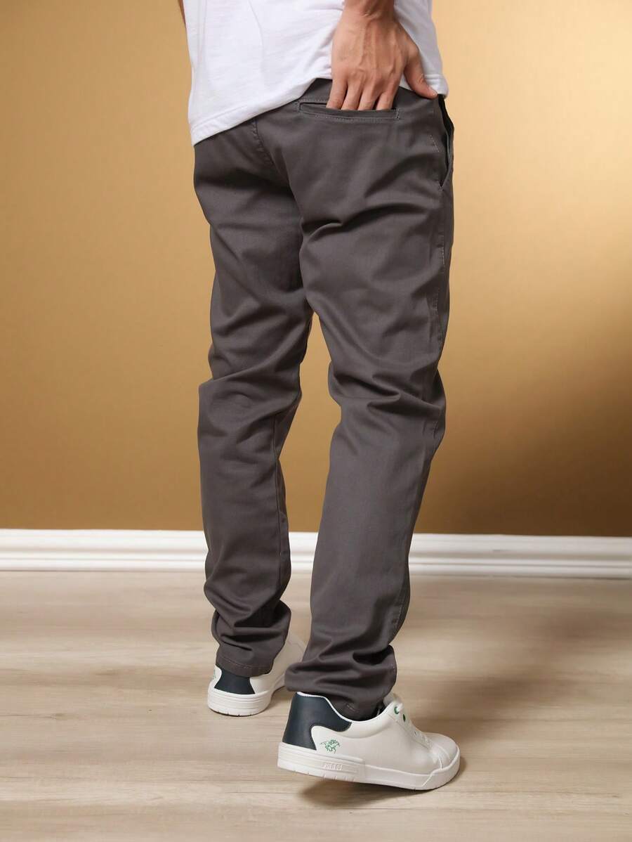 Calça Masculina em Sarja com Elastano Estilo Alfaiataria